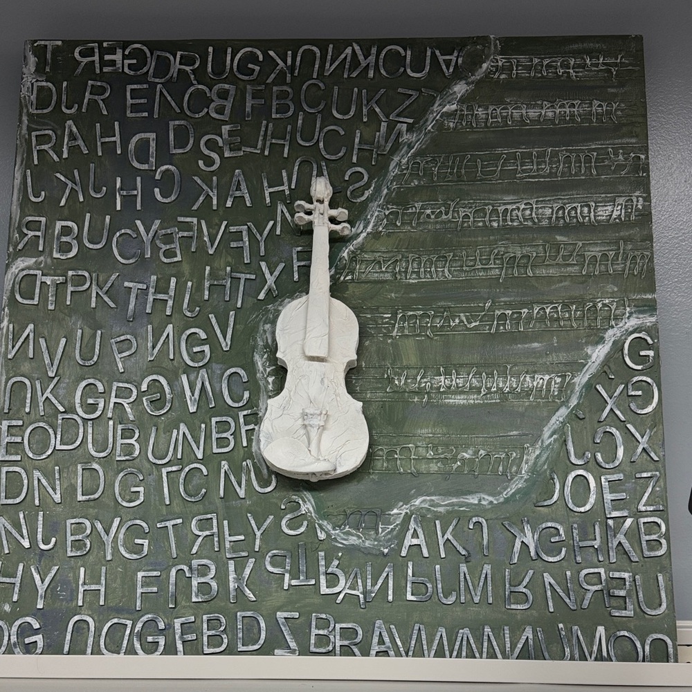 3D Violin Art on Textured Canvas